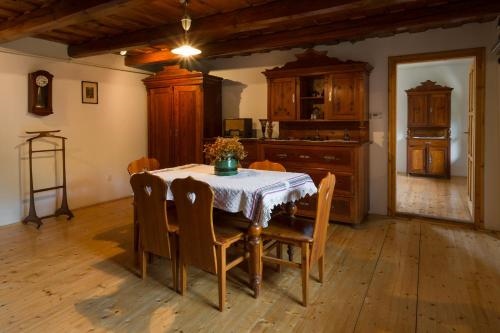 Farmhouse in Koveskal (Balatonfelvidek) for 6 persons