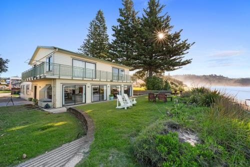Beach Galore Waihi Beach Holiday Home