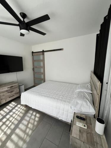 Sea Breeze Tunnel Hideaway 2