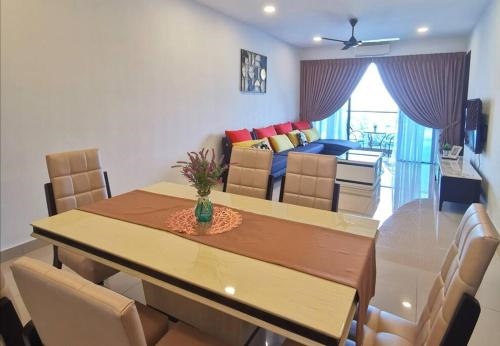 Symphony Tower Premium 3BR 100mbps Wi-Fi & Netflix