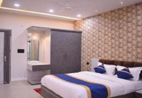 Gurudev Palace