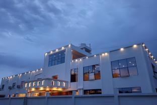 the Riverside Holiday Resort