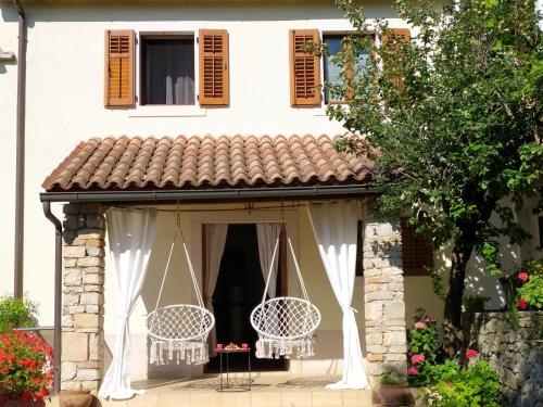 Apartment Parenzana Little Row House with Big Green Yard in Central Istria