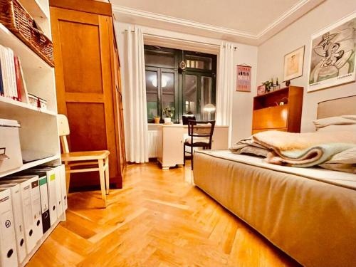 18m2 Zimmer mit Jugendstil Charme im Stadtzentrum