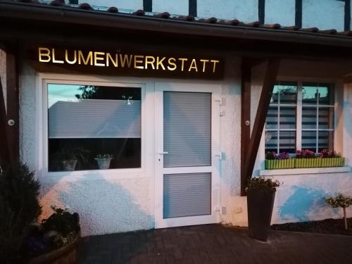 Blumenwerkstatt mit Sauna und Jacuzzi