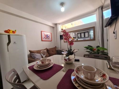 Apt 01 Central Com 2 quarto ar cond e 2 tv smart