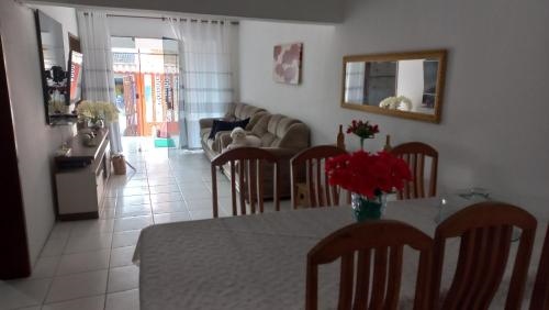 Casa para ate 8 pessoas Garanhuns 4 quartos