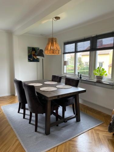 Annies Hus - Super 2 bedroom flat- Ground Floor