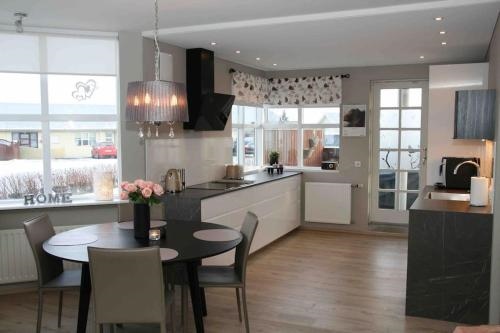 Asa s comfortable cozy nest in the north.