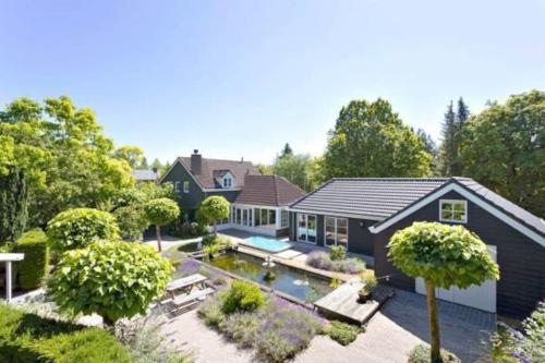 Spot Elst vakantiehuis