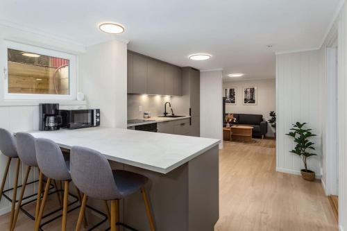 4 bedroom appartment - close to city center, uni & Technology park - fully furnished