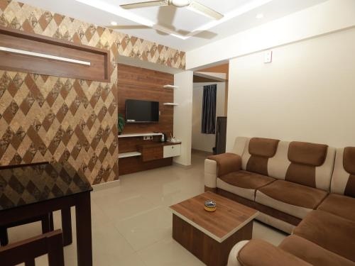 LAVENDER AiRPORT SUiTE