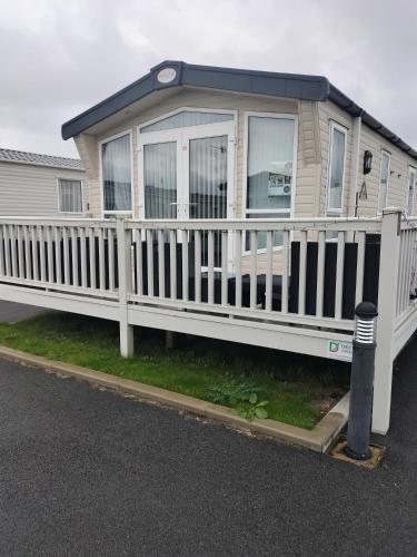 3 bedroom caravan Rhyl Edi Rita Robin Hood Pet Friendly