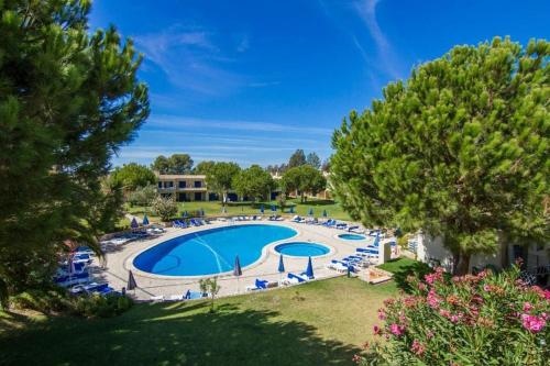 Clube da Bemposta by CORAL