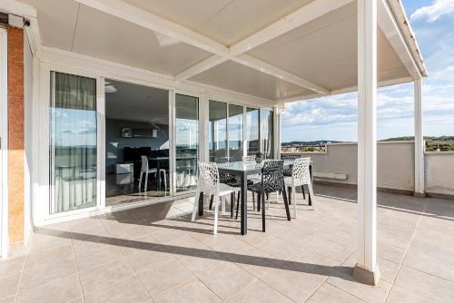 Aimar Atico duplex Playa la Pineda Port Aventura