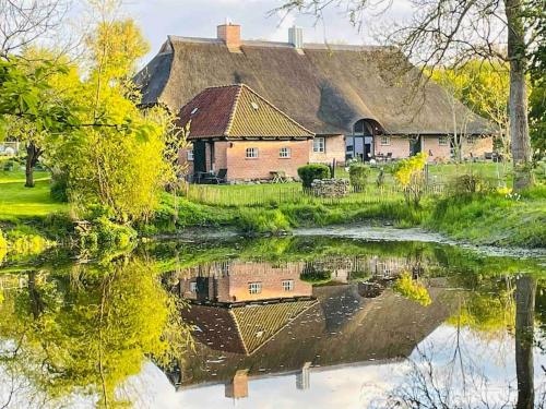 Ferienwohnung mit Luxusbad, Terrasse Ostseenahe