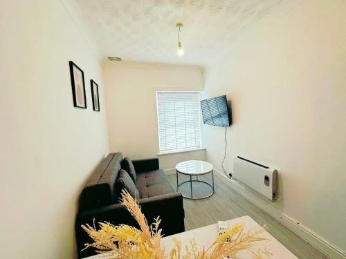 Modern & Stylish 1 bedroom flat in Bridgend town