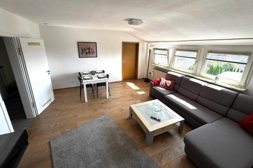 VAZ Apartments Schurmann, Kuche, TV, WLAN, Parkplatz, nahe Einkaufszone, Autobahnnah