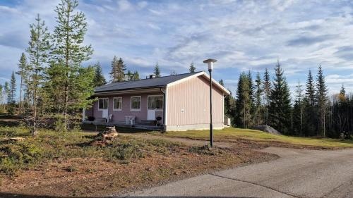 Stuga Bjorn - Quiet cabin at lake Edesjon