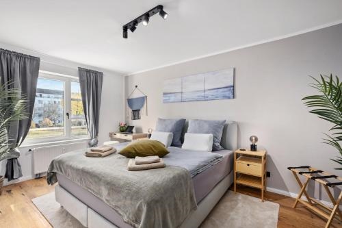 EDLER WOHNRAUM Luxurioses Apartment mit Balkon, Boxspringbett, Kaffeevollautomat, Lift & Parkplatz
