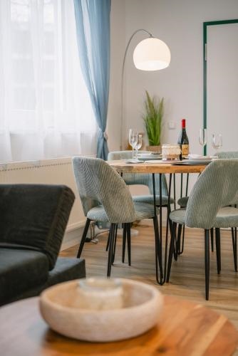2 Zimmer Themen Apartment im Zentrum Nahe Oper