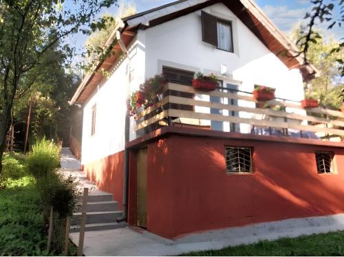 One Bedroom House With Enclosed Garden At Jazvine