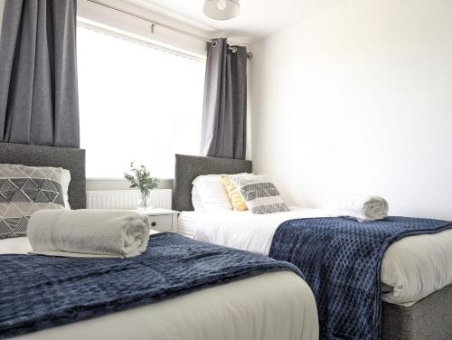 2BR-Gayton Apt-FREE Parking-WiFi-Full Kitchen-Workers