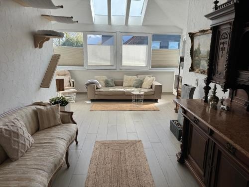 Spacy 3 Bedroom plus Sleeping couch Apartment Work&Travel close to Heidelberg