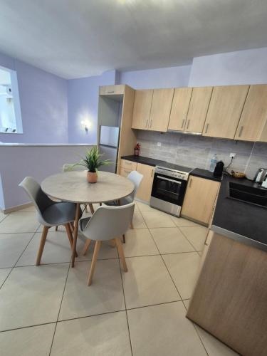 Eretria Apartments FM14