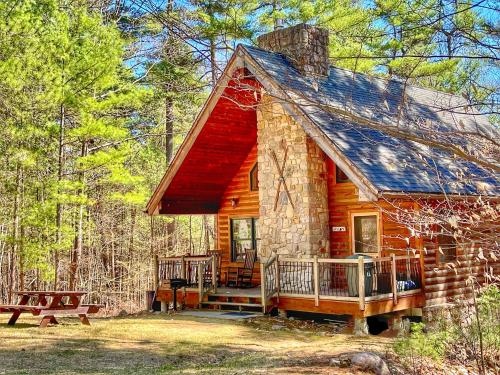 Adirondack Mountain Cabin with Hot Tub Near Whiteface Lake Placid Fire Pit Game Rm