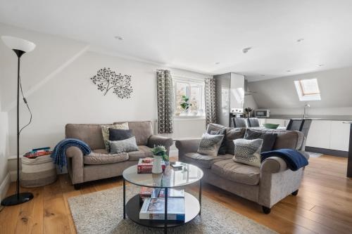 Cosy & Central Brockenhurst Flat 2BR