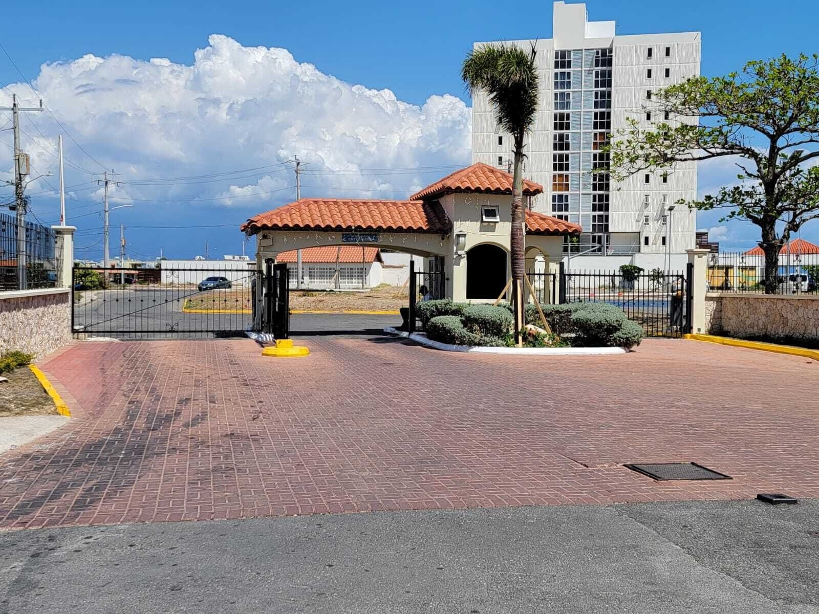 Bayfront Villas and Apt