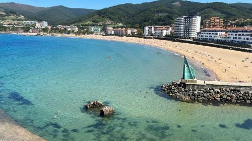 Acogedor apartamento con vistas al mar