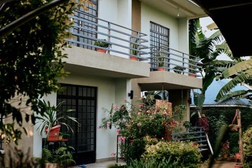 Mama Ket Homes Apartment