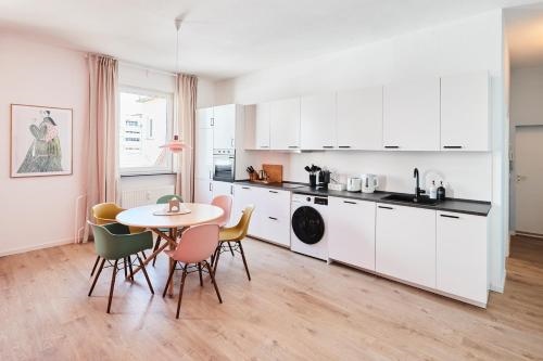 OLIVE Apartments - Scandi - Kingsize - Free Parking