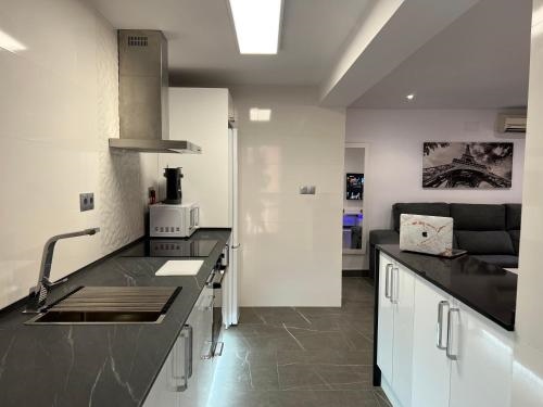 Apartamento espacioso de diseno a 3 min RENFE.