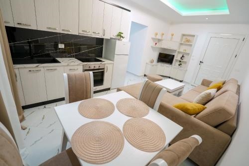 Vila Cela Rental Apartment