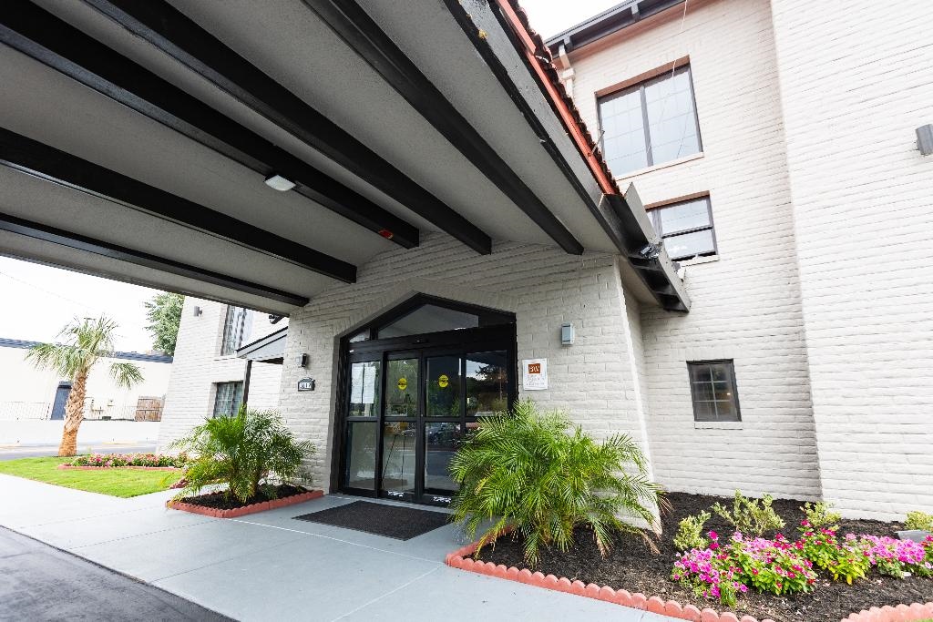 Bhagat Hotels Stone Mountain Atlanta BW Signature