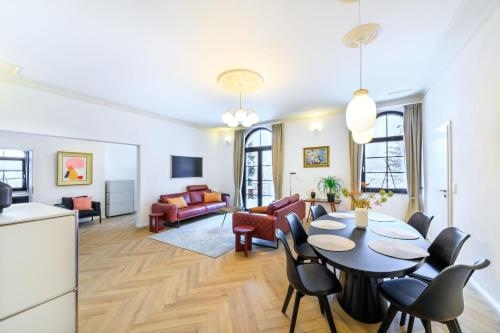 5 Sterne Ferienwohnung Schlossplatz Sachsen Vogtland Erzgebirge 6 Personen 3 SZ Sauna Kamin