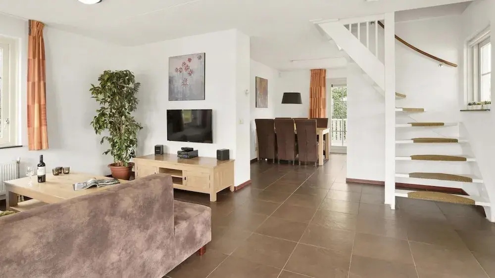 House on the Water With Fishing Platform