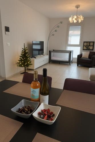 Appartement Bes,, Attique neuf avec confort