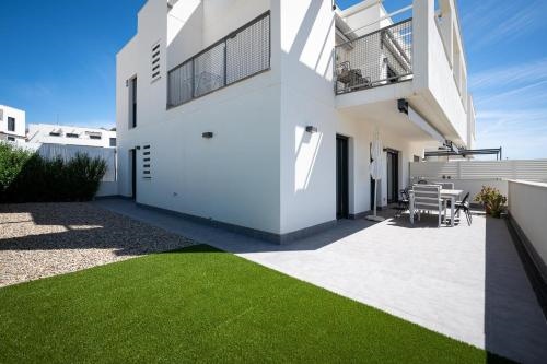 AT307 Planta baja con piscina a pocos metros de la playa Canadel