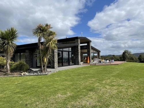 Bluewater Sanctuary Spectacular Coastal Views