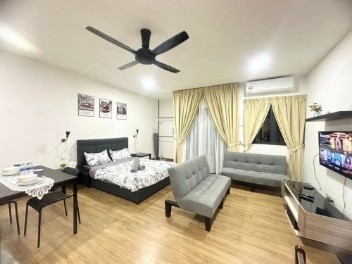 Simfoni - Big Balcony, Self Check In, Free Netflix, 200mbps Wifi, Parking at level 1
