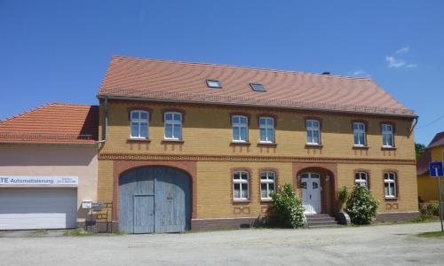 großes Apartment mit Garten 4 km bis zum Strand