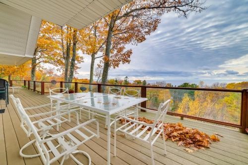 17 Mi to Skiing! Lake-view Michigan Home w/ Deck