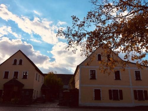 Erholen im Kranichhof Garten Sauna Nahe Heide