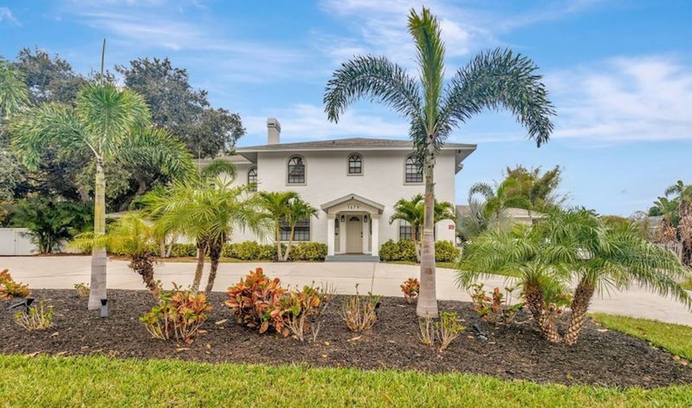 8 Bdrm Mansion 10 Mn To Honeymoon Island Beach