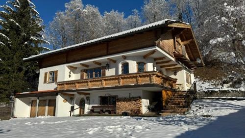 Romantisches Alpenchalet mit Sauna und Kamin ruhig und zentral