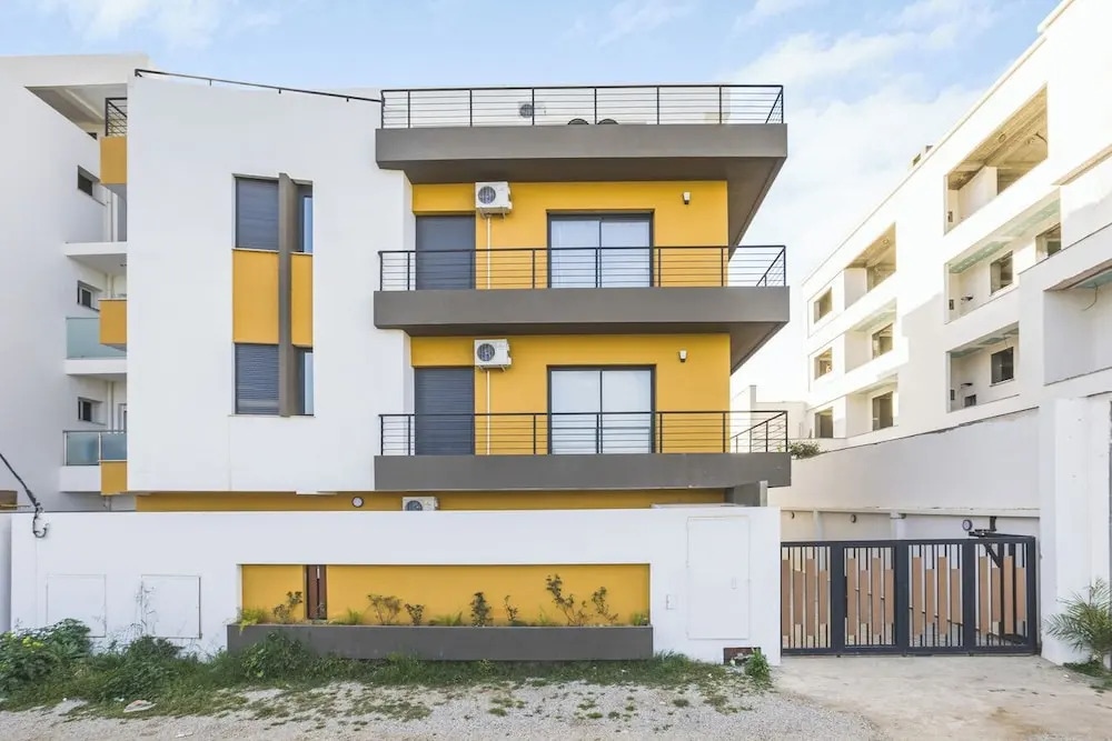 Appartement de 3 pieces a Birkhadem